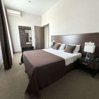 Гостиница Мистер Жулебин Москва Стандарт двухкомнатный, 4 этаж, без лифта (удобства в блоке номеров)-1