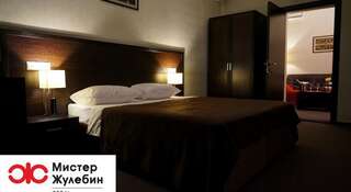Гостиница Мистер Жулебин Москва Люкс с 2 спальнями и диваном-кроватью-11