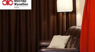 Гостиница Мистер Жулебин Москва Люкс с 2 спальнями и диваном-кроватью-2