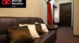 Гостиница Мистер Жулебин Москва Люкс с 2 спальнями и диваном-кроватью-5
