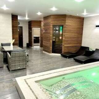 Гостиница Мистер Жулебин Москва СПА Люкс (цокольный этаж, без окна)-1